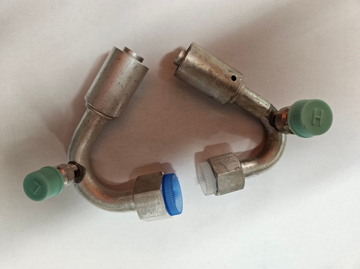 Reduced Barrier A/C Beadlock Fittings with Service Ports